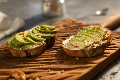 Close-up of bread on cutting board