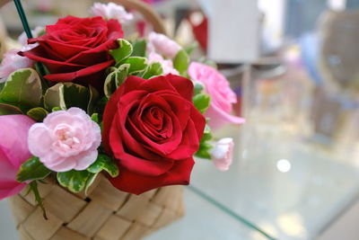 Close-up of rose bouquet on table