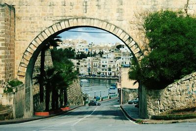 Arch bridge in city