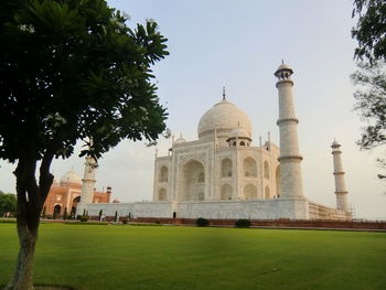 View of taj mahal monument against clear sky