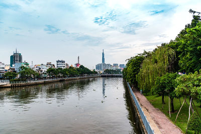 Sai gon river