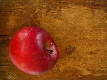 Close-up of apple on table