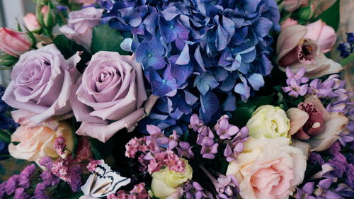 Close-up of roses bouquet