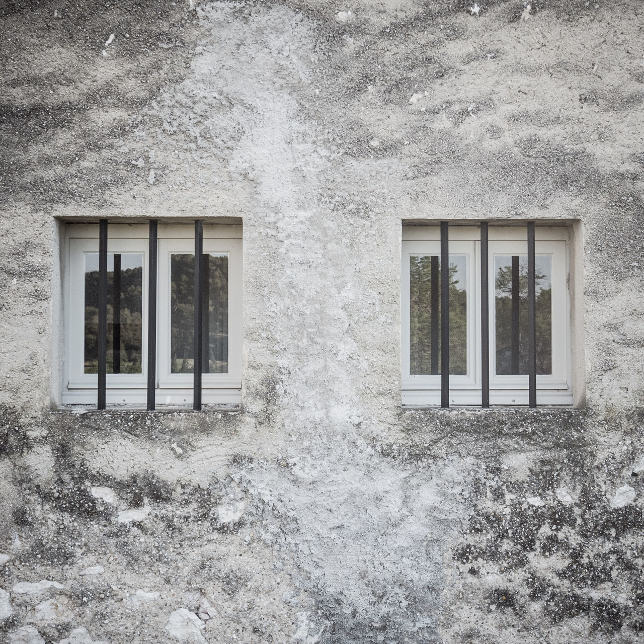 window, architecture, built structure, building exterior, house, abandoned, residential structure, glass - material, residential building, old, obsolete, damaged, day, door, run-down, no people, weathered, building, outdoors, closed