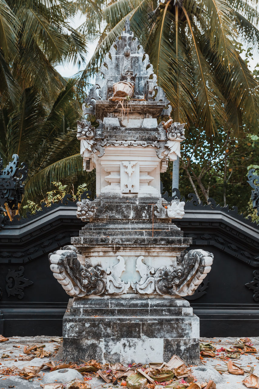 VIEW OF STATUE AND BUILDING