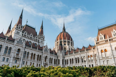 Beautiful architecture of famous hungarian parliament building in budapest, hungary