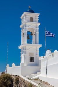 Typical alleys of the beautiful cities of santorini island