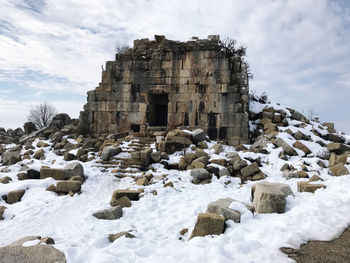 View of old ruin building against sky