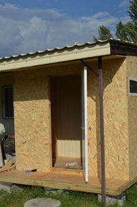 Exterior of house against sky