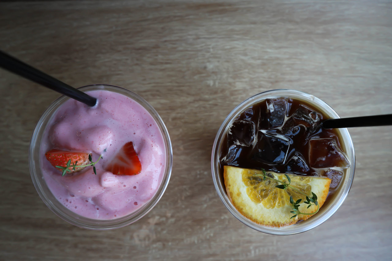 HIGH ANGLE VIEW OF ICE CREAM IN GLASS BOWL