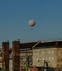 hot air balloon