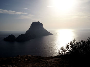 Scenic view of es vedra against sky