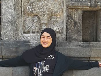 Portrait of a smiling young woman