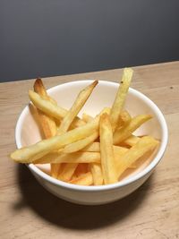 Close-up of noodles in bowl on table