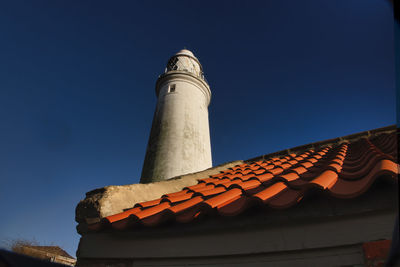 The lighthouse on st. mary's island in whitley bay