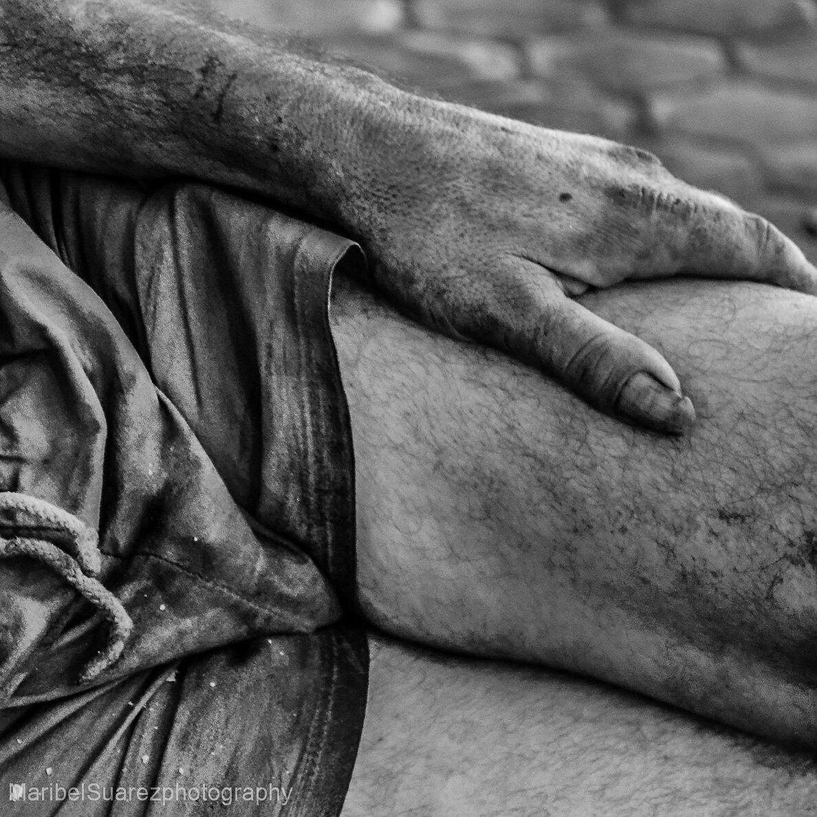 person, part of, close-up, cropped, human finger, indoors, men, focus on foreground, unrecognizable person, wrinkled, art and craft, day, detail, relaxation, midsection, selective focus