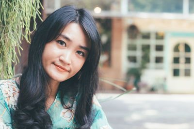 Close-up of beautiful smiling woman