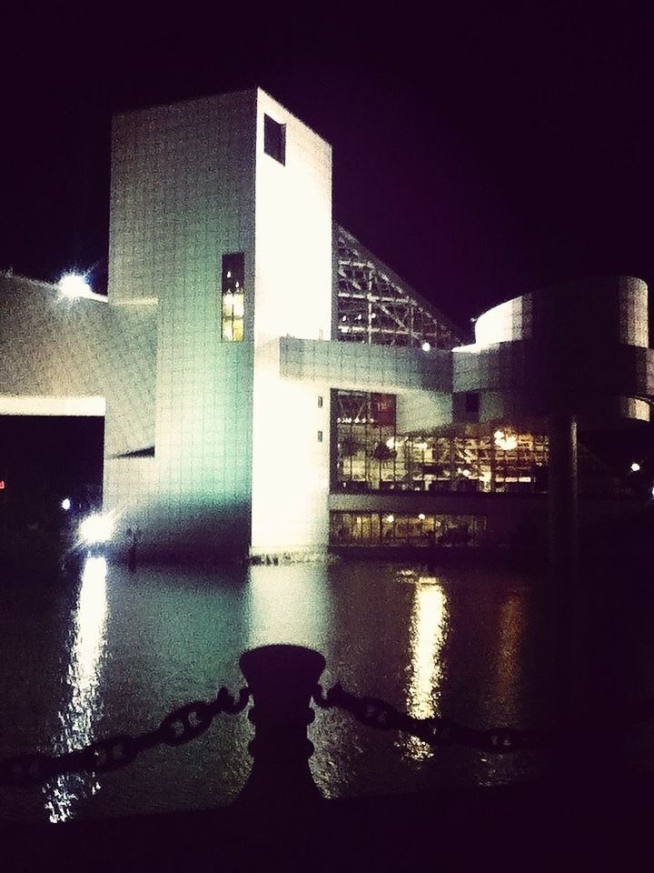 architecture, built structure, water, building exterior, reflection, illuminated, night, city, river, waterfront, bridge - man made structure, building, connection, dusk, no people, outdoors, sky, bridge, architectural column, lighting equipment