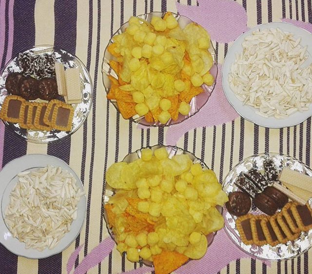 food and drink, food, freshness, indoors, still life, healthy eating, fruit, ready-to-eat, yellow, variation, plate, table, bowl, sweet food, indulgence, abundance, high angle view, orange - fruit, choice, lemon