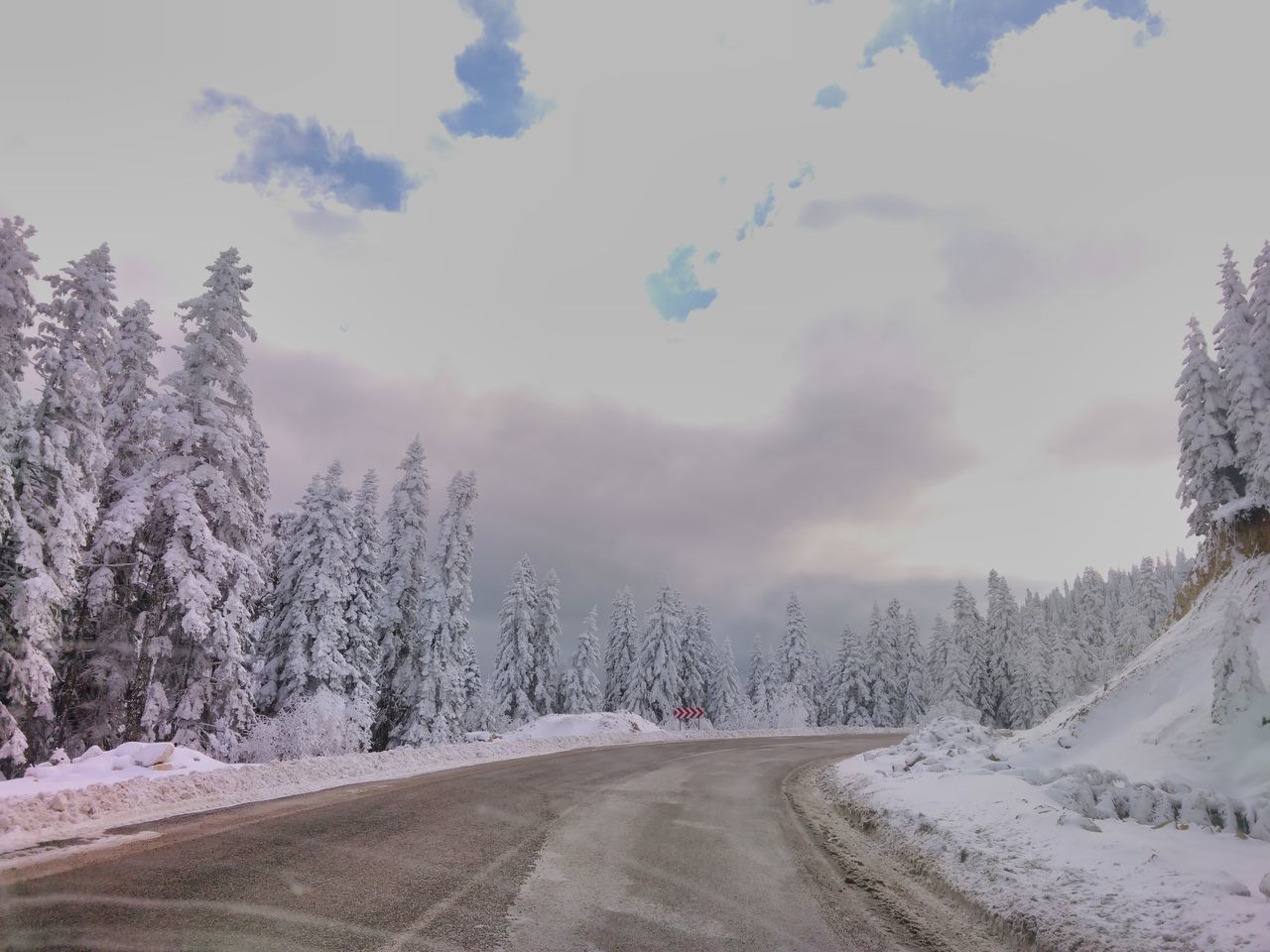 snow, winter, cold temperature, season, weather, covering, tree, sky, road, the way forward, tranquility, tranquil scene, nature, beauty in nature, scenics, frozen, white color, landscape, covered, cloud - sky