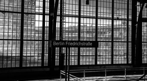 Text at berlin friedrichstrase station