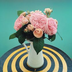 Close-up of rose bouquet in vase