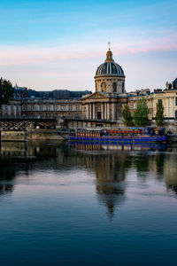 Blue hour in paris