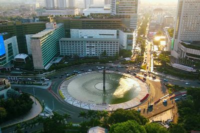 The selamat datang monument is a monument located in the middle of the hotel indonesia roundabout
