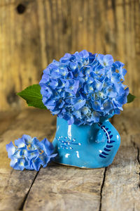 Close-up of purple hydrangea flowers on table