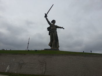 Statue against sky