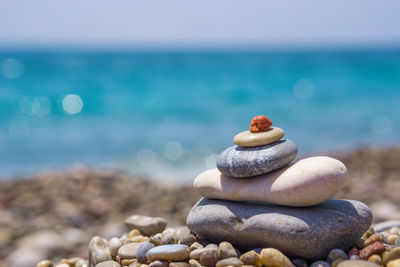 Stack of stacked pebbles on beach