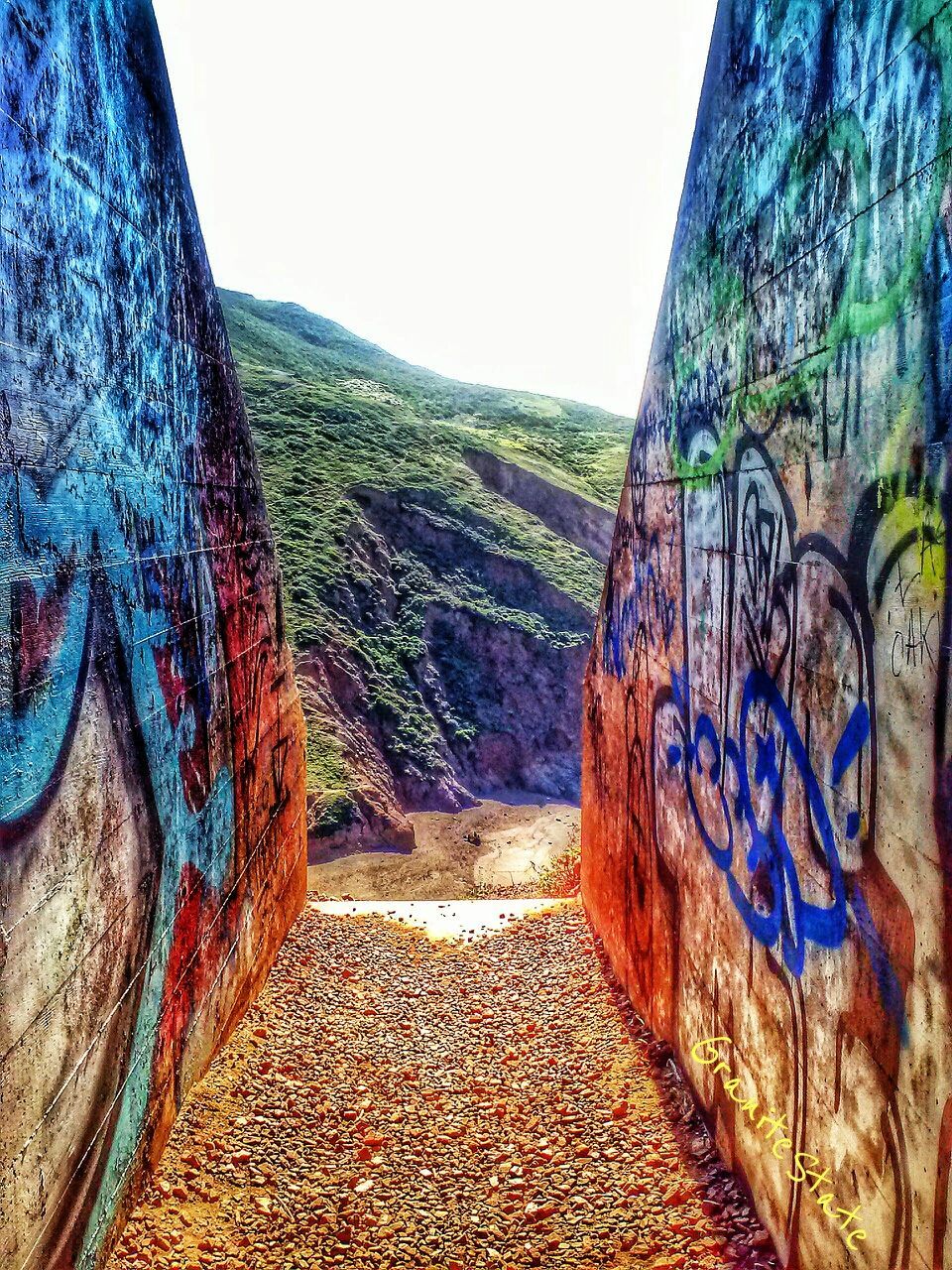 graffiti, art, creativity, art and craft, blue, wall - building feature, built structure, day, no people, architecture, multi colored, clear sky, tree, textured, outdoors, tranquility, wall, nature, sunlight, pattern