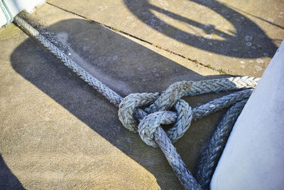 A large rope with a knot 