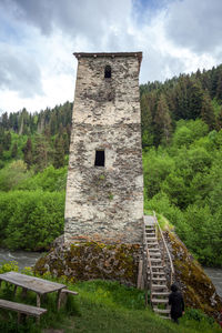 Old ruin building against sky