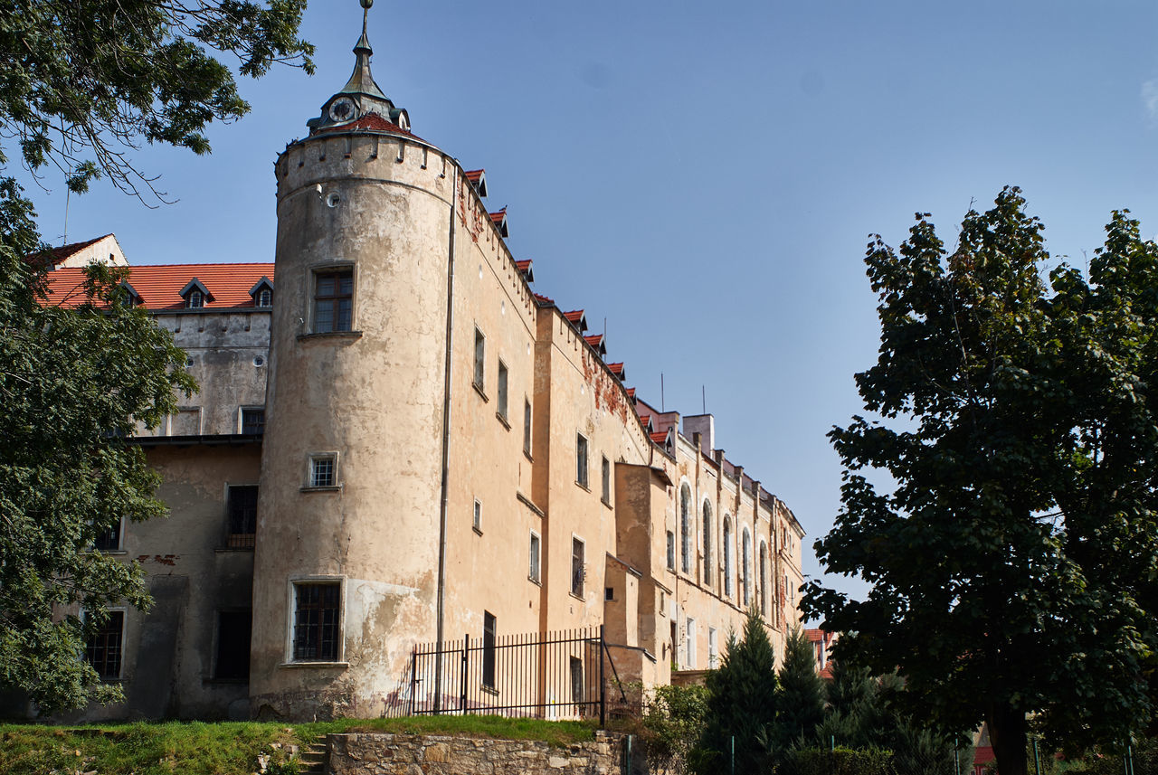 LOW ANGLE VIEW OF CLOCK TOWER