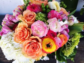 Close-up of roses bouquet