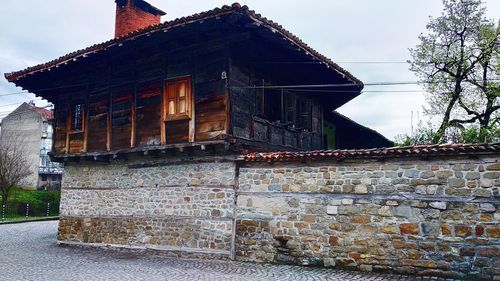 Exterior of house against sky