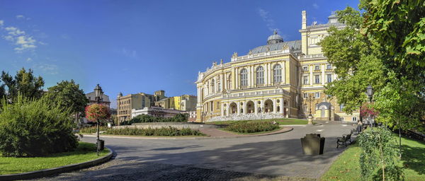 Theater square in the historical center of odessa, ukraine, on a sunny summer day