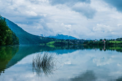 Residential area at lake weissensee, füssen, germany