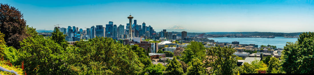 A view of the skyline of seattle, washington from kerry park on queen anne hill.