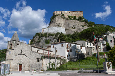 Cerro al volturno is a small village in molise, with a castle, some murals and oak woods