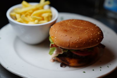 Close-up of burger in plate on table