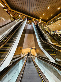 escalator