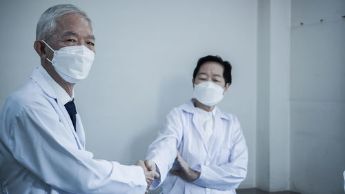 Full length of man wearing hat