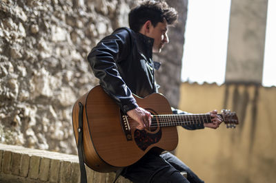 Man playing guitar