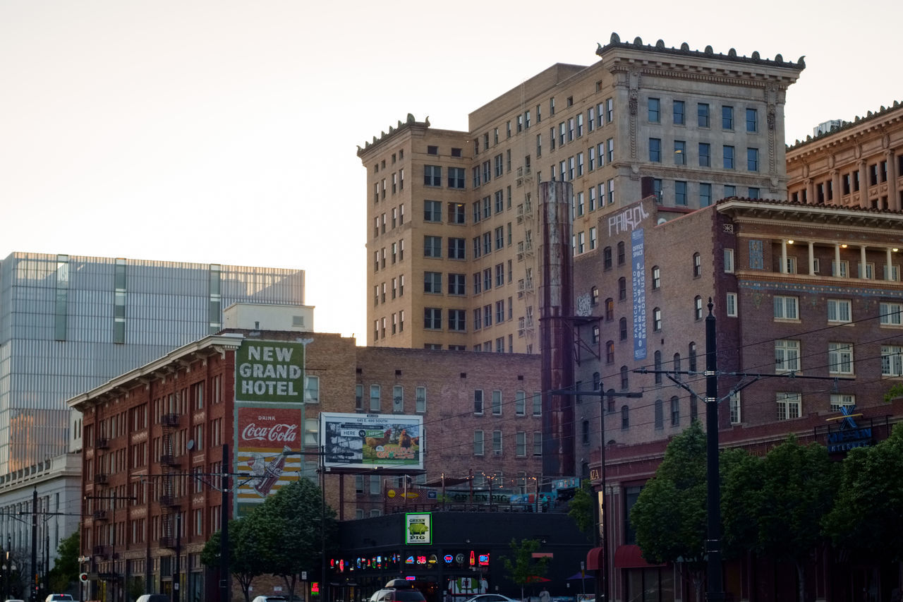 VIEW OF BUILDINGS IN CITY