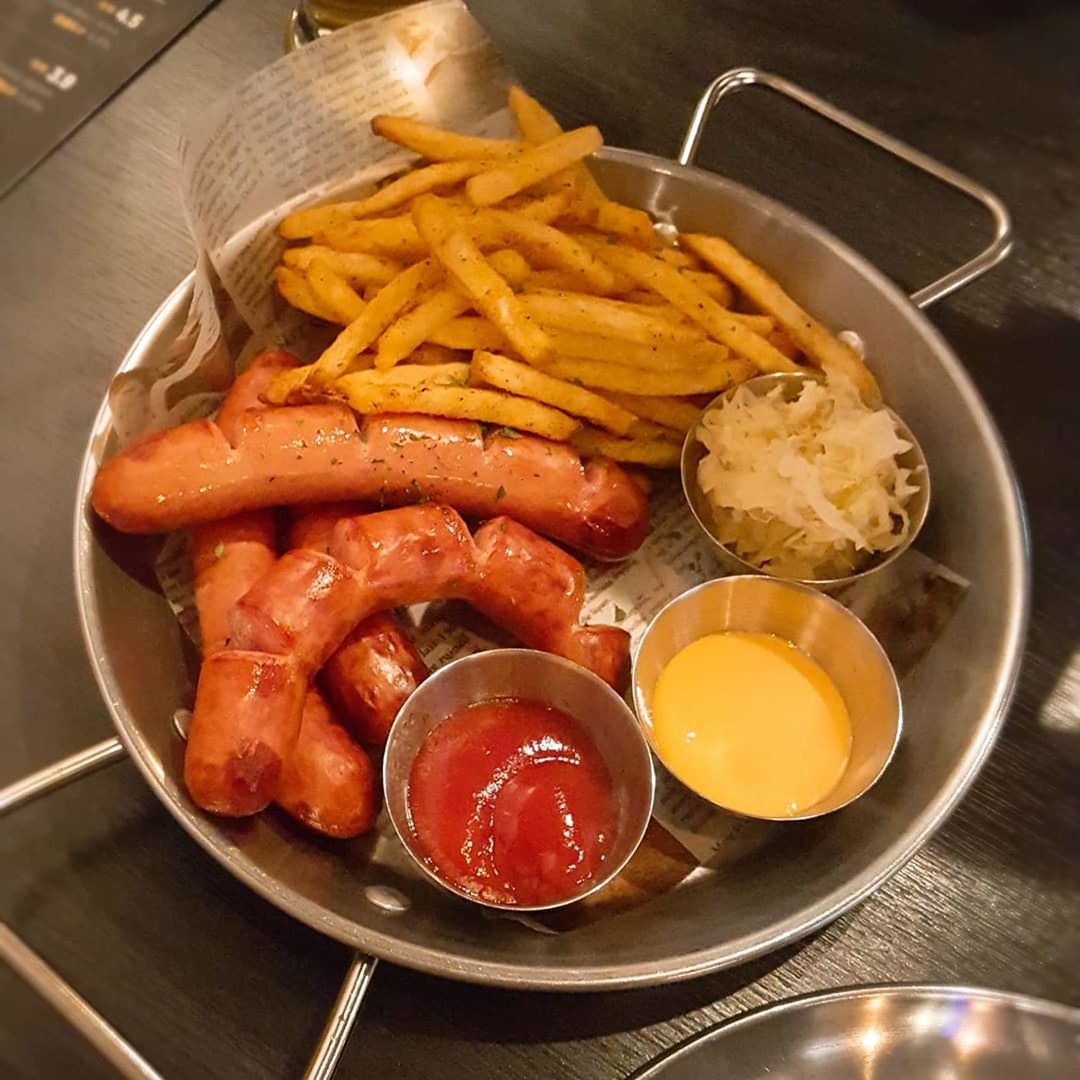 food and drink, french fries, indoors, food, prepared potato, unhealthy eating, no people, deep fried, freshness, bowl, table, ready-to-eat, close-up