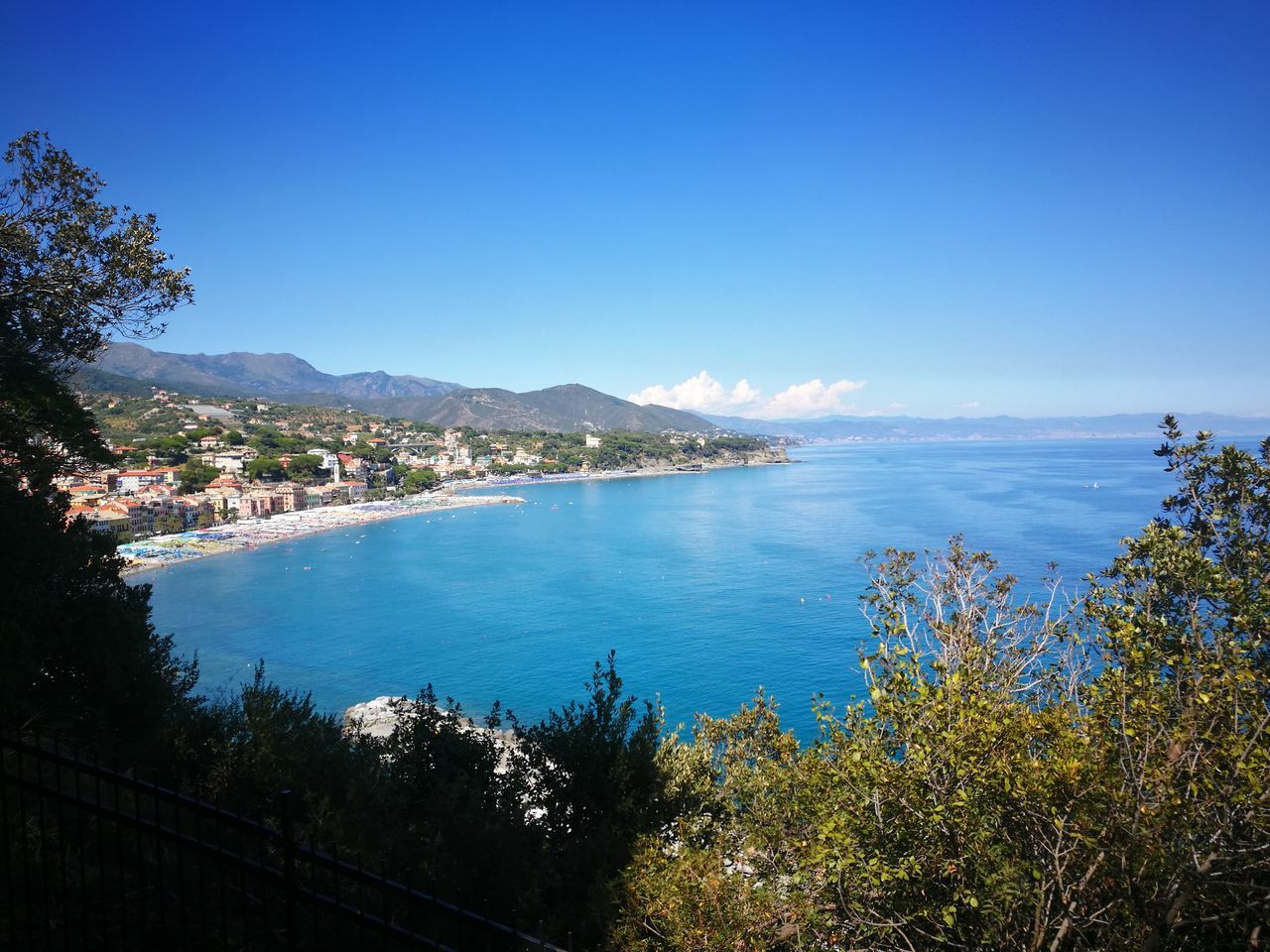 blue, nature, water, mountain, no people, beauty in nature, outdoors, tree, tranquil scene, tranquility, scenics, sea, sky, day, landscape, clear sky