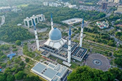 Aerial view of sultan salahuddin abdul aziz mosque shah alam. it is malaysia largest mosque