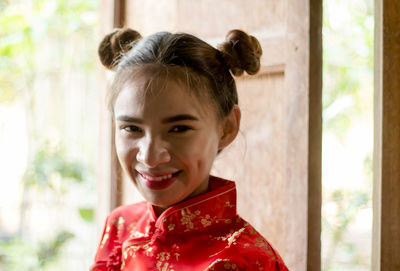 Portrait of a smiling young woman